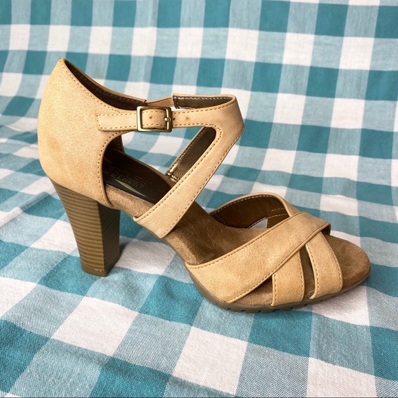Nib Aerosoles Advantage Nude Strappy 
